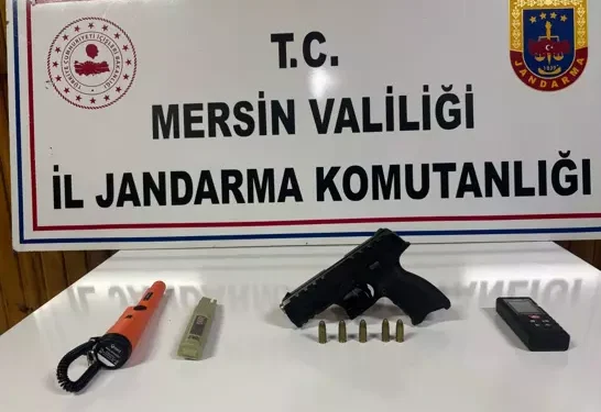 Eski vali ile emekli albay, kaçak kazıda yakalandı