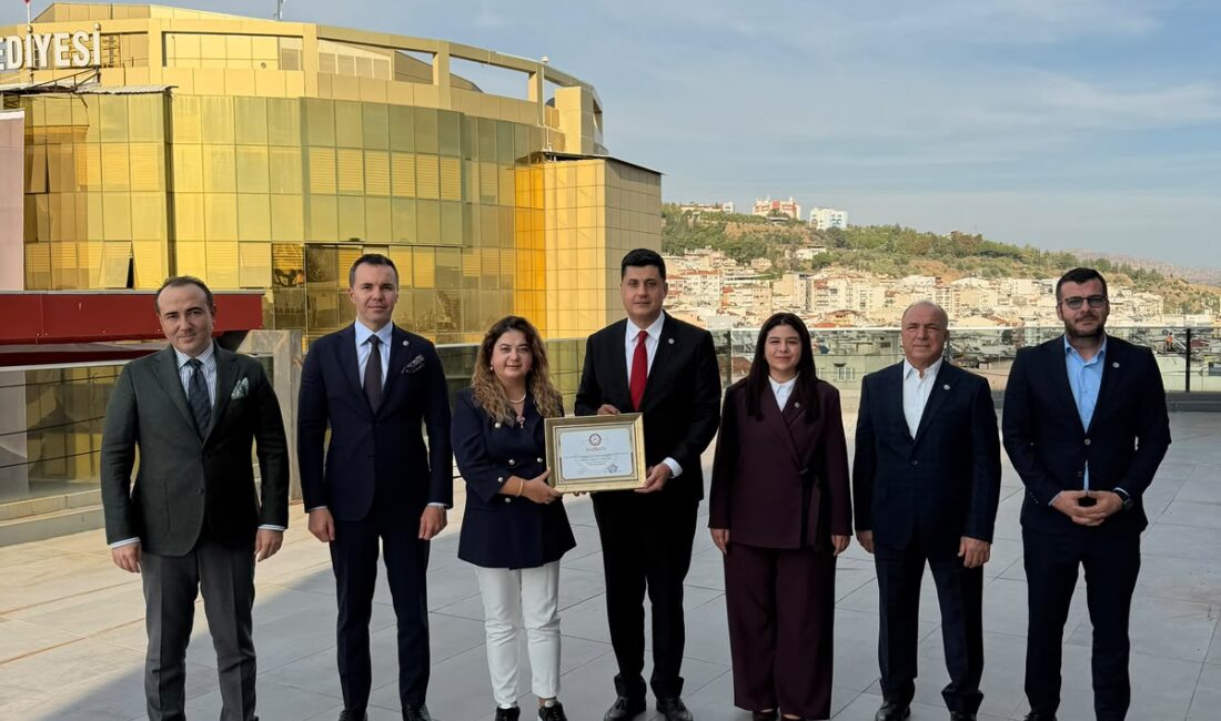 AYSO Başkanı Gökhan Maraş mazbatasını aldı Aydın Sanayi Odası (AYSO) Yönetim Kurulu Başkanı Gökhan Maraş, organ