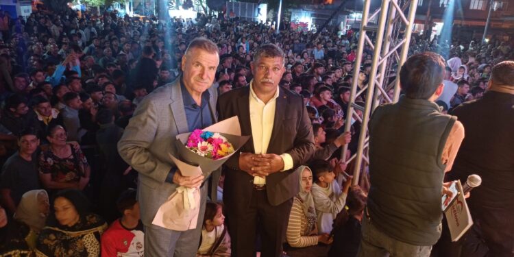 Acarlar’da düğün öncesi eğlence konsere dönüştü (1)