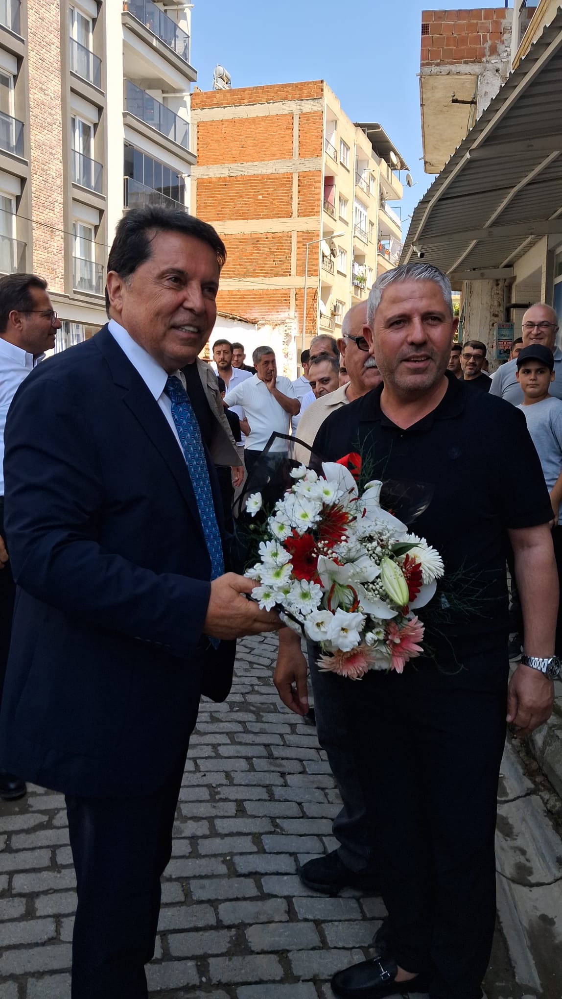 Ahmet Ozer’den Incirliova’ya anlamli ziyaret (4) Ahmet Ozer’den Incirliova’ya anlamli ziyaret (4)