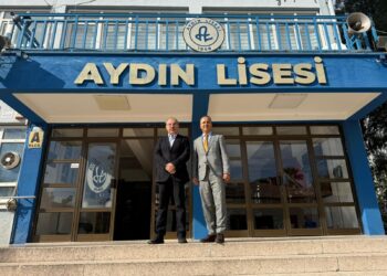 Akademisyenler Aydın Lisesi’nde ders veriyor (2)