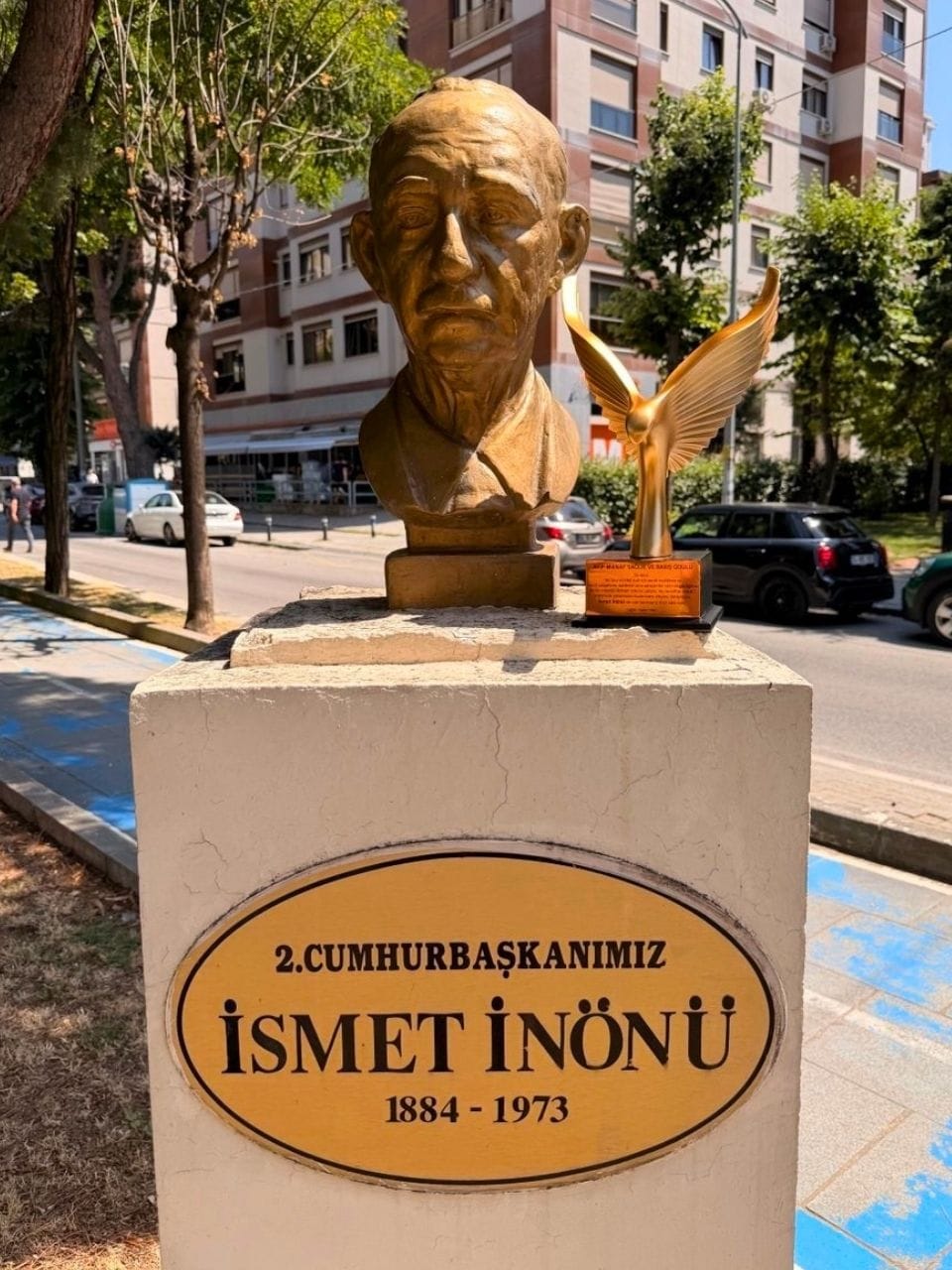Akif Manaf Saglik ve Baris Odulu Ismet Inonu’ye ithaf edildi (1) Akif Manaf Saglik ve Baris Odulu Ismet Inonu’ye ithaf edildi (1)