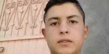 Ampul değiştirirken akıma kapılıp öldü