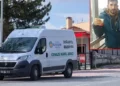 Annesini bıçakla rehin alan genç vurularak durduruldu