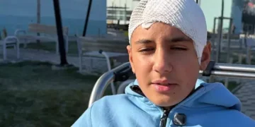 Arkadaşıyla şakalaşırken hastanelik oldu