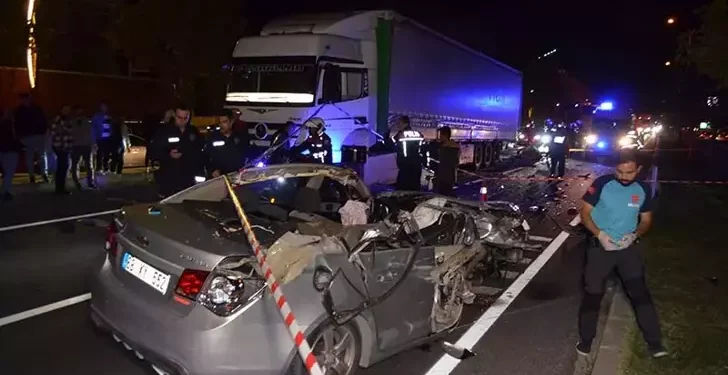 Aşırı hız ölüm getirdi