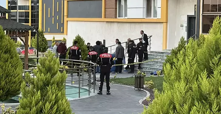 Astsubayı, tartıştığı emekli astsubayı öldürdü