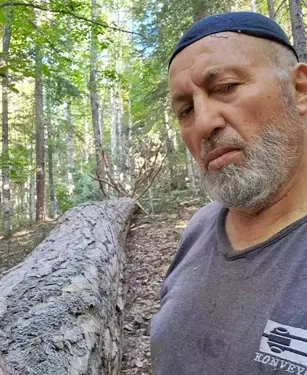 Ayağına tomruk düştü, ambulansta kalp krizi geçirip öldü