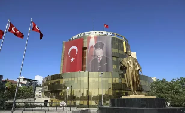 Aydın Büyükşehir Belediyesi’nde en düşük maaş 40 bin TL oldu