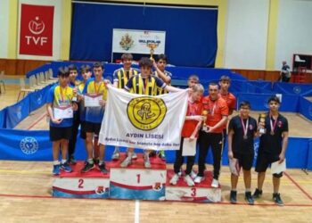 Aydın Lisesi masa tenisinde il şampiyonu oldu (1)