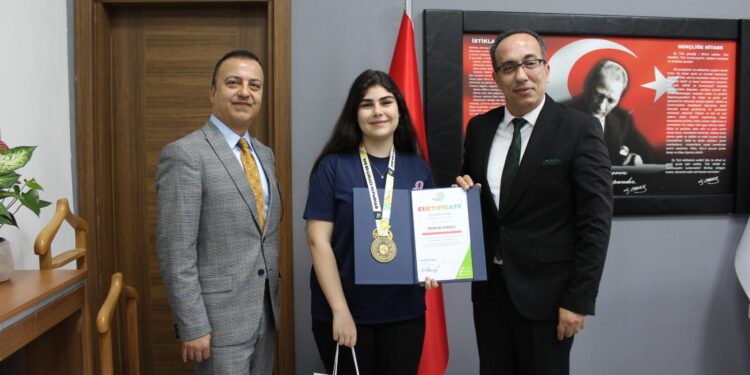 Aydın Lisesi öğrencisinden uluslararası matematik zaferi (2)