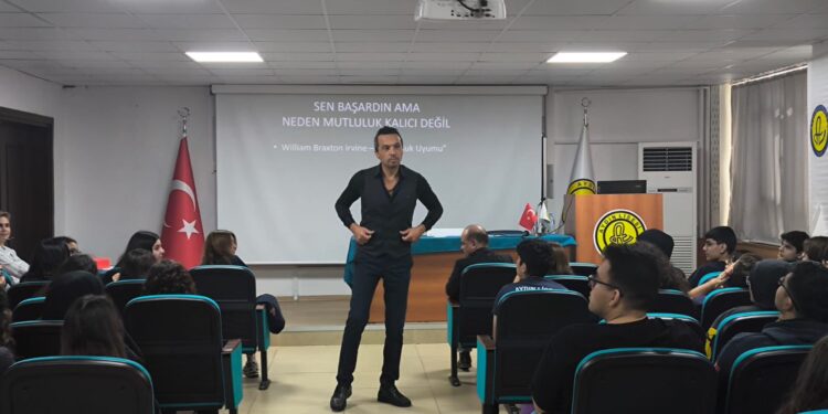 Aydın Lisesi’nde sınav öncesi moral desteği