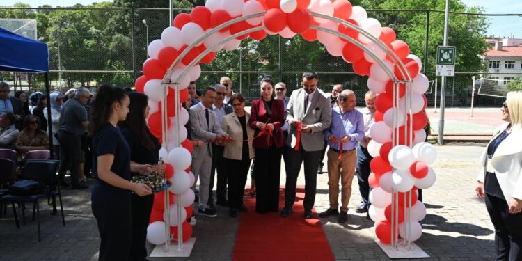 Aydın Lisesi’nden Bilim ve Teknoloji alanında gurur veren başarı (1)