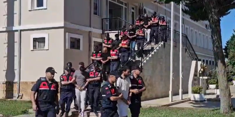 Aydın merkezli 4 ilde dolandırıcılık operasyonu 9 gözaltı