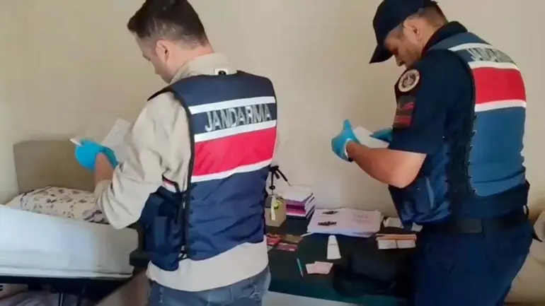 Aydin merkezli yasa disi bahis operasyonu 12 tutuklama (1) Aydin merkezli yasa disi bahis operasyonu 12 tutuklama (1)