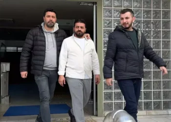 Aydın’da 100 bin TL rüşvet isteyen kuzenler tutuklandı