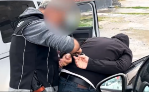 Aydın’da 11 kilo uyuşturucu ele geçirildi 2 kişi tutuklandı (2)