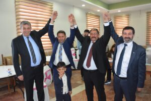 Aydın’da 13 yıl sonra yeniden başkan seçildi (2) Aydın’da 13 yıl sonra yeniden başkan seçildi (2)