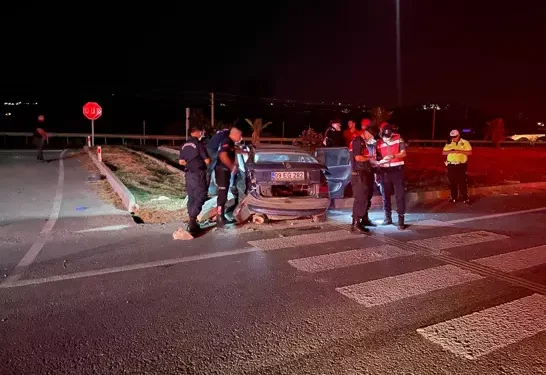 Aydın'da 2 otomobil çarpıştı 2 ölü, 3 yaralı