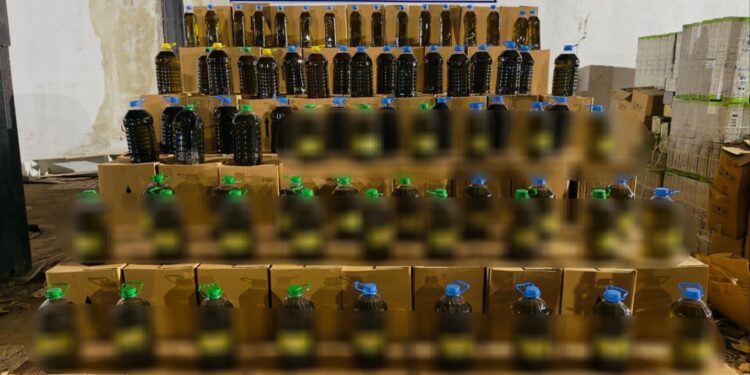 Aydın’da 6 bin 500 litre sahte zeytinyağı ele geçirildi