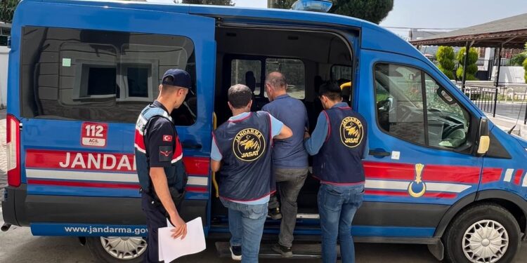 Aydın’da 6 yıldır aranan hükümlü İzmir’de yakalandı
