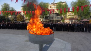 Aydın’ın İncirliova İlçesinde Gazi Mustafa Kemal Atatürk’ün ebediyete uğurlanışı 86’ıncı