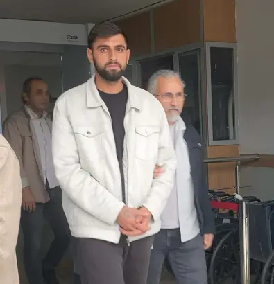 Aydın’da DEAŞ’a darbe: 2 tutuklama Aydın'da polisin terör örgütü DEAŞ’a yönelik düzenlediği operasyonda 1'i Suriye