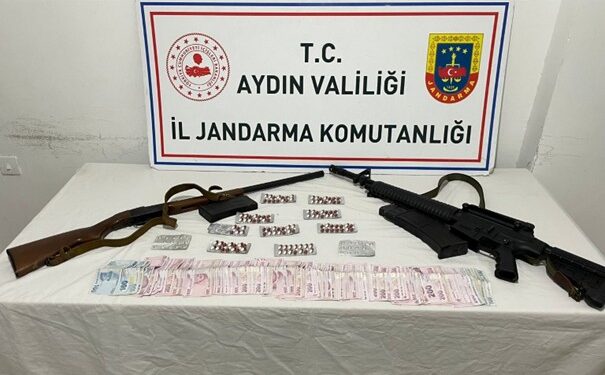 Aydın’da evden uyuşturucu ve silah çıktı