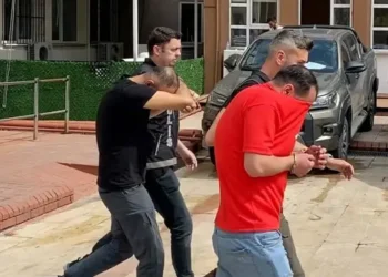 Aydın’da film gibi takip Araçlara çarpıp kaçtılar