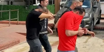 Aydın’da film gibi takip Araçlara çarpıp kaçtılar