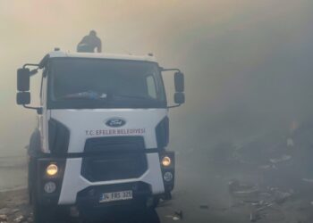 Aydın’da geri dönüşüm tesisinde çıkan yangın söndürüldü