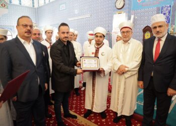 Aydın’da hafızlık icazet merasimi gerçekleşti (1)