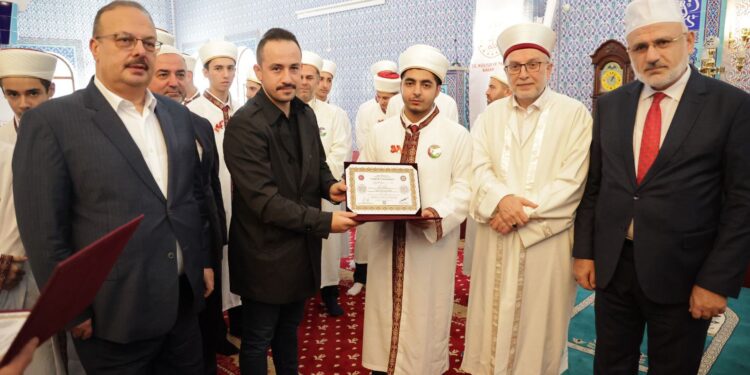 Aydın’da hafızlık icazet merasimi gerçekleşti (1)