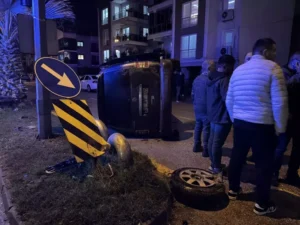 Aydın’da iki otomobil çarpıştı 6 yaralı