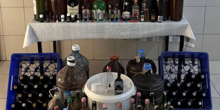 Aydın’da kaçak alkol operasyonu 3 gözaltı