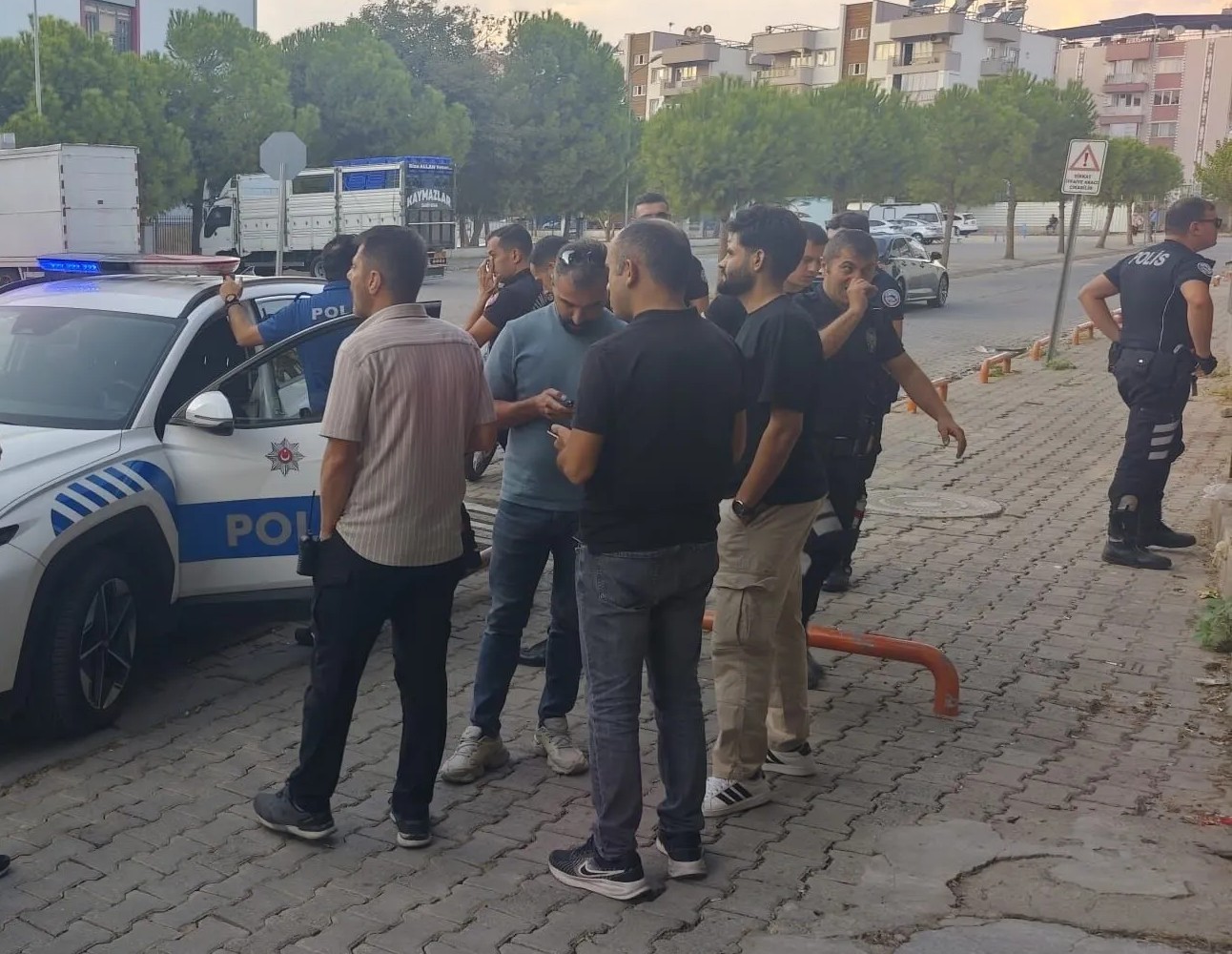 Aydin’da lise onunde pompali tufekle yakalandi Aydin’da lise onunde pompali tufekle yakalandi