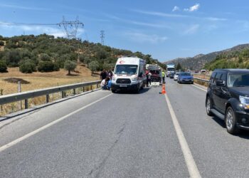 Aydın’da midibüs yolcu minibüsüne arkadan çarptı: 17 yaralı