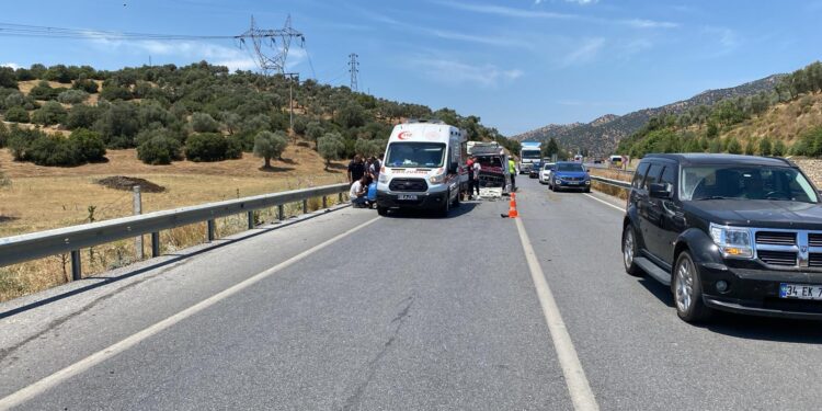 Aydın’da midibüs yolcu minibüsüne arkadan çarptı: 17 yaralı