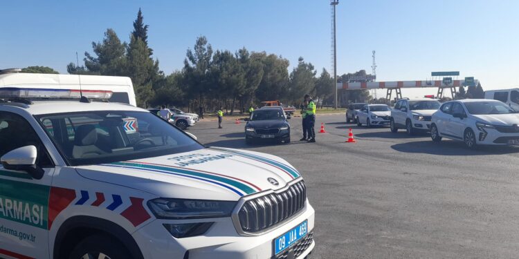 Aydın’da otoyolun kontrolü jandarmaya emanet