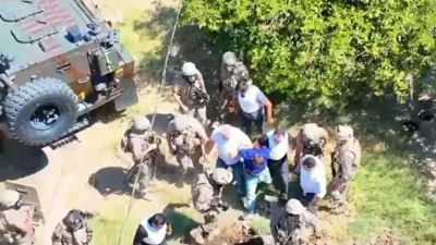 Aydın’da polisle çatışan firari hükümlü yakalandı Aydın'da, hakkında 13 yıl 8 ay 21 gün kesinleşmiş hapis