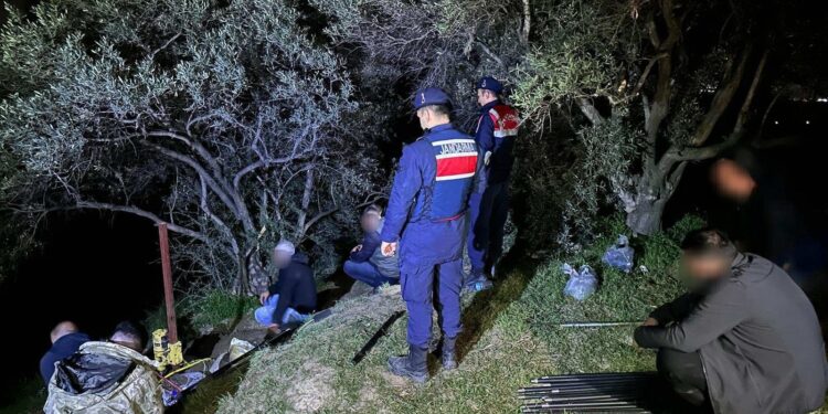 Germencik’te tarihi eser arayanlara operasyon: 7 gözaltı