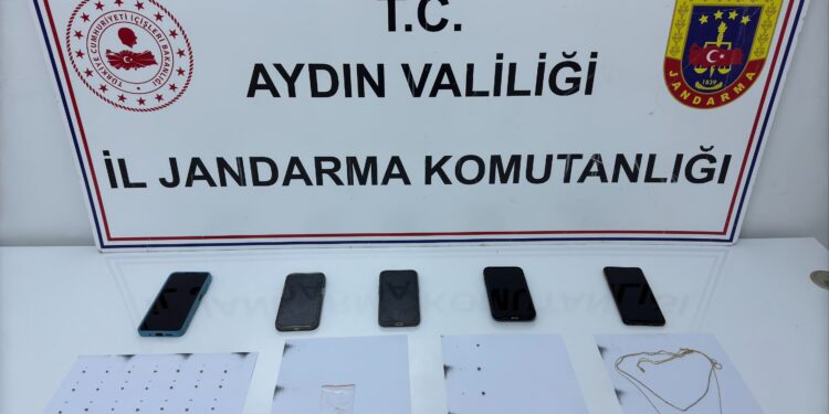 Aydın’da tarihi eserleri satmak isteyen 5 şüpheli yakalandı