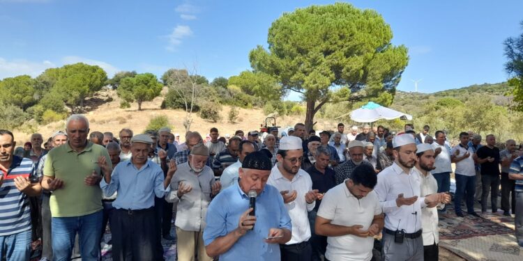 Koçarlı’da vatandaşlar yağmur duasına çıktı