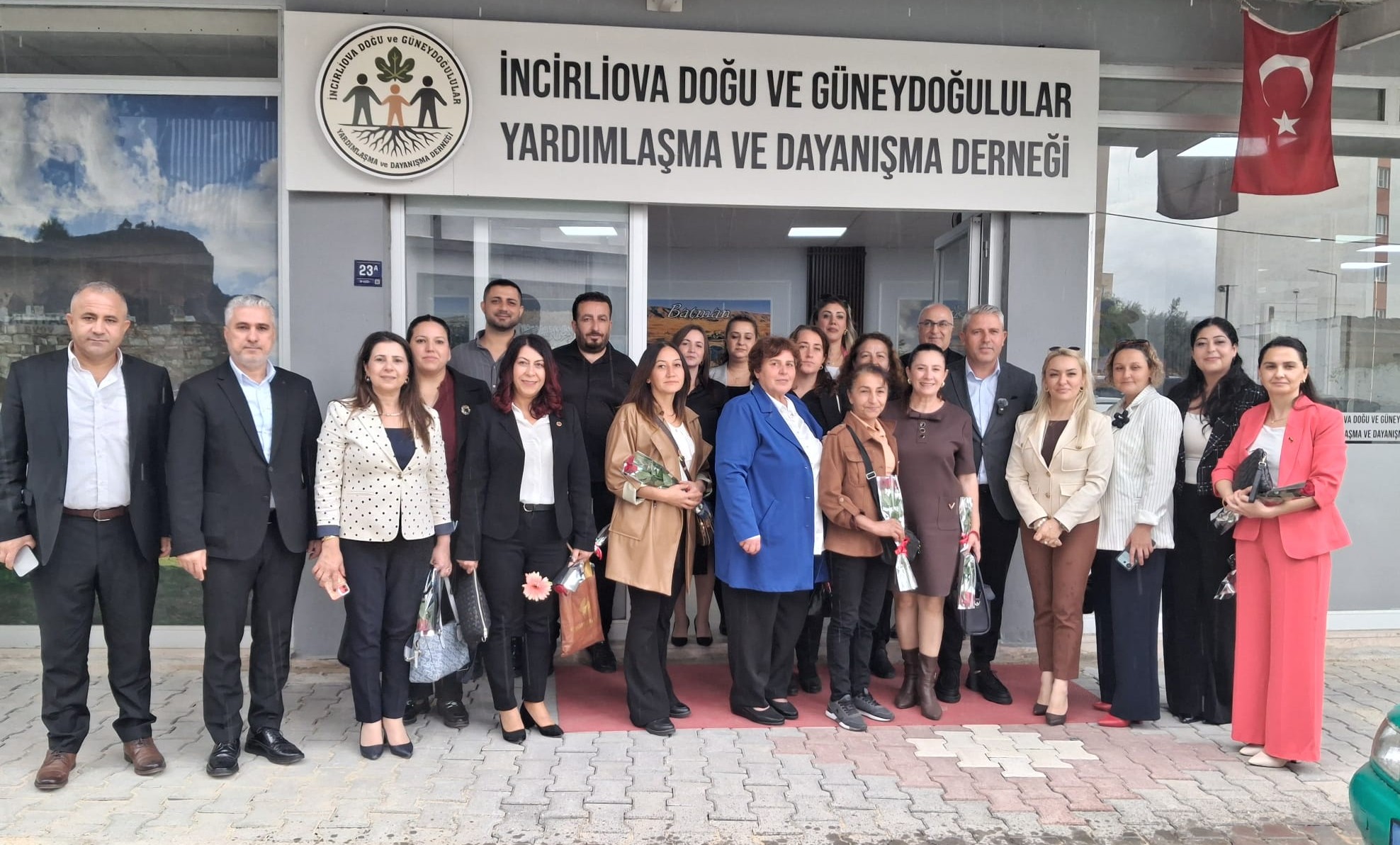 26 Ekim Türkiye Kadın Muhtarlar Günü dolayısıyla İncirliova’daki DOĞUDER’i ziyaret
