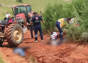 Baba ile oğul traktör kazasında öldü