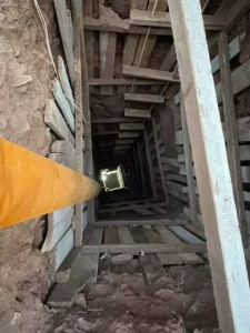 Bahçesinde tarihi eser ararken yakalandı Bahçesinde tarihi eser ararken yakalandı