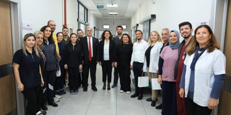 Başkan Kaya'dan diş hekimlerine anlamlı ziyaret (1)