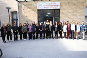 Başkan Kaya'dan diş hekimlerine anlamlı ziyaret (2) Başkan Kaya'dan diş hekimlerine anlamlı ziyaret (2)