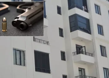 Başkomiser, evinde eşiyle yakaladığı jandarmayı öldürdü