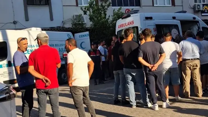 Berber ve musterisi silahli saldirida oldu Berber ve musterisi silahli saldirida oldu